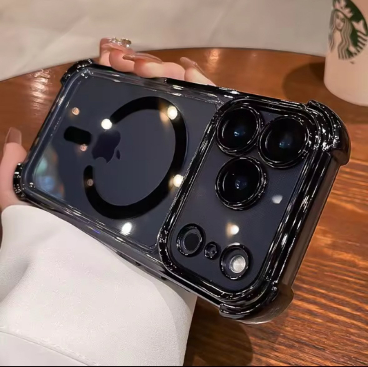 قاب گوشی اپل مدل Magsafe Delgado شفاف مناسب آیفون ۱۷ و ۱۶ پرومکس