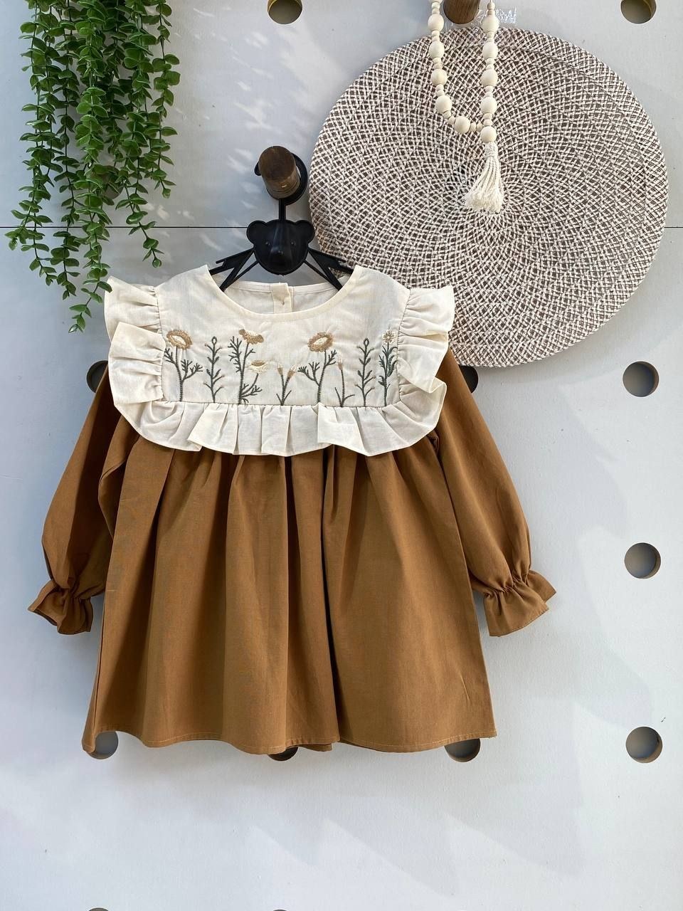 پیراهن یقه دورچین دخترانه طرح گلدوزی / سایز ۳ تا ۸ سال